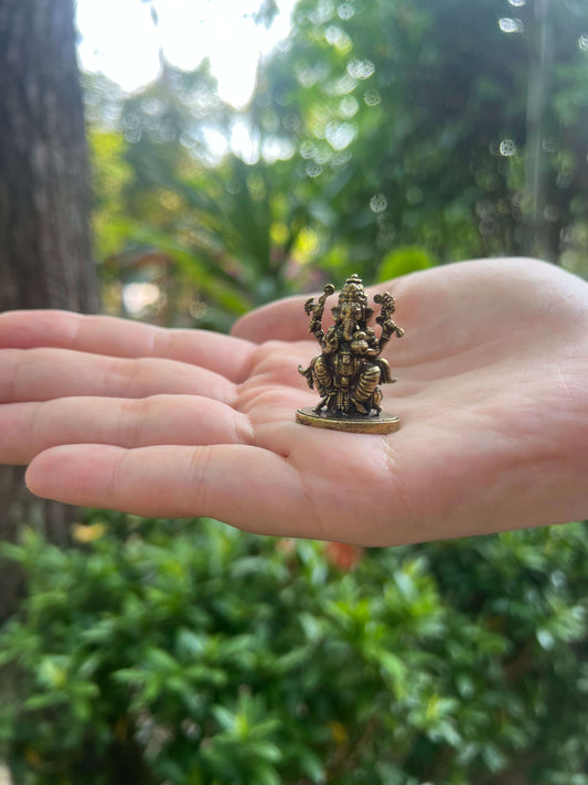 Ganesha_aus_Bali_-_spirituelles_Geschenk_-_Weltreiseschatz_-_Krafttier