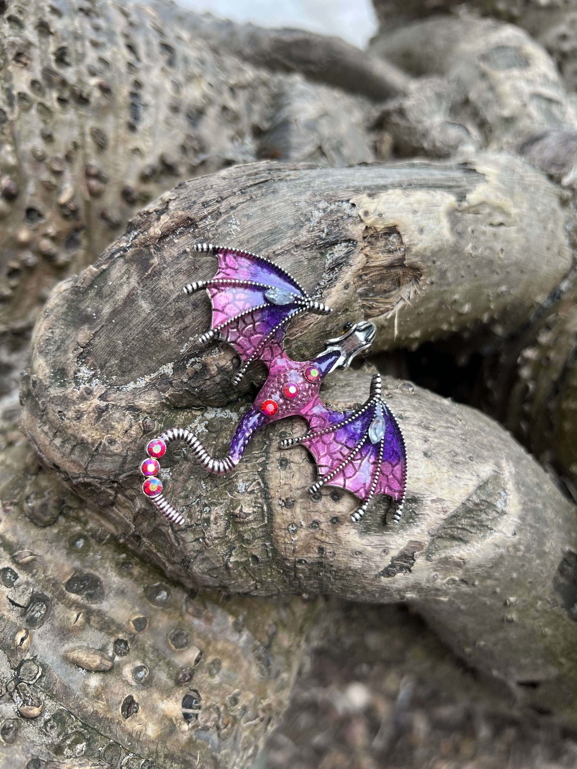 Krafttier_Drache-Macht_Weisheit_Staerke_Transformation-innererReichtum-lila