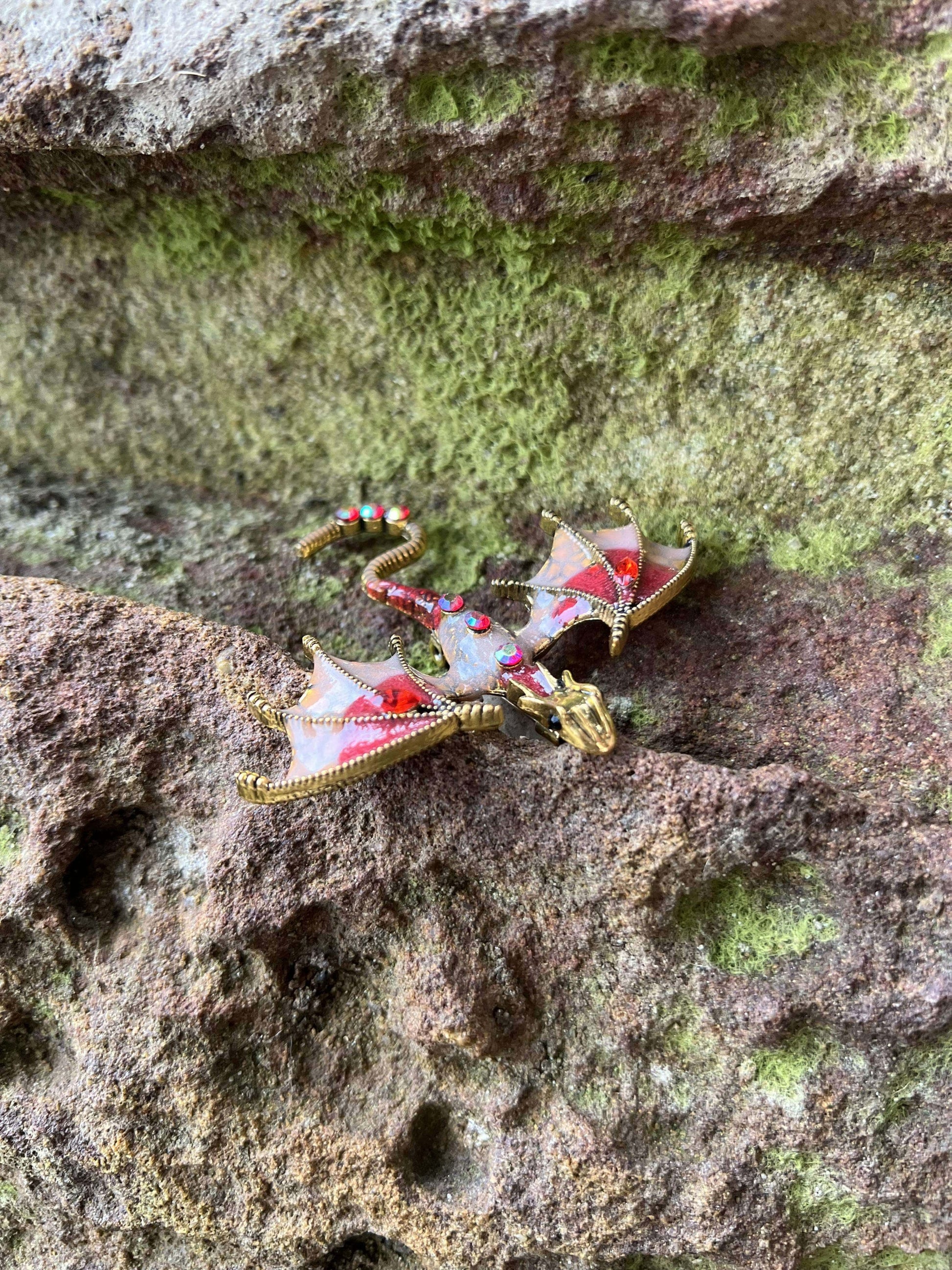 Krafttier_Drache-Macht_Weisheit_Staerke_Transformation-innererReichtum-rot