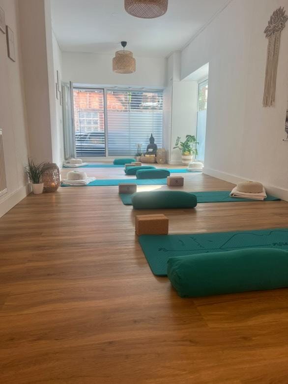 Yoga meets Chakraarmband ✨ Dein magischer Abend in Eschau ✨