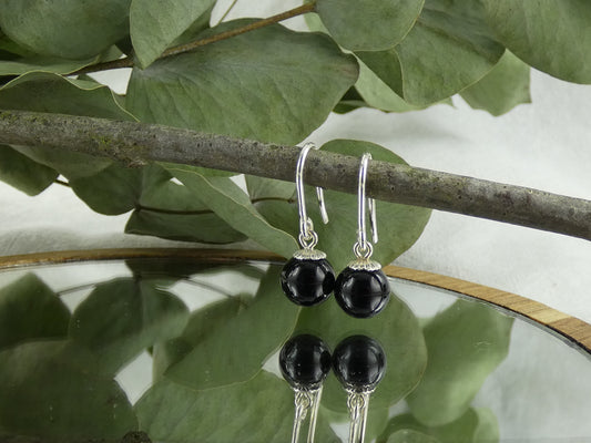 Handgefertigte Ohrhänger mit natürlichen Onyx-Perlen in der Kategorie magischer Schmuck