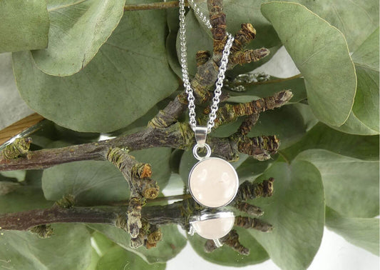 Kette Cabochon Rosenquarz | Handgemachter Schmuck aus 925 Silber | Für Liebe & Herzenswärme